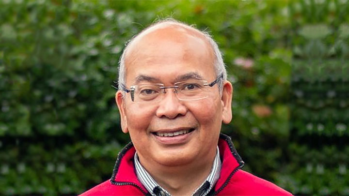 Dr Gindo Tampubolon